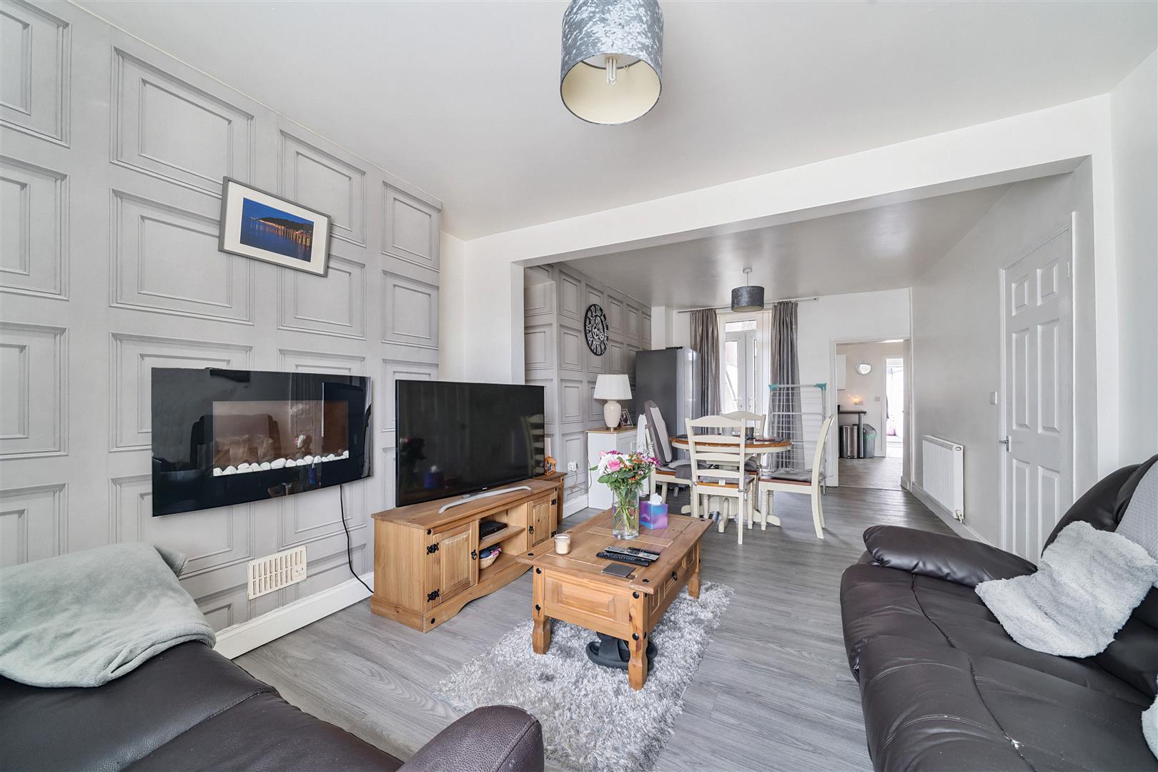 High Street, Gorseinon, Swansea, SA4 4BT